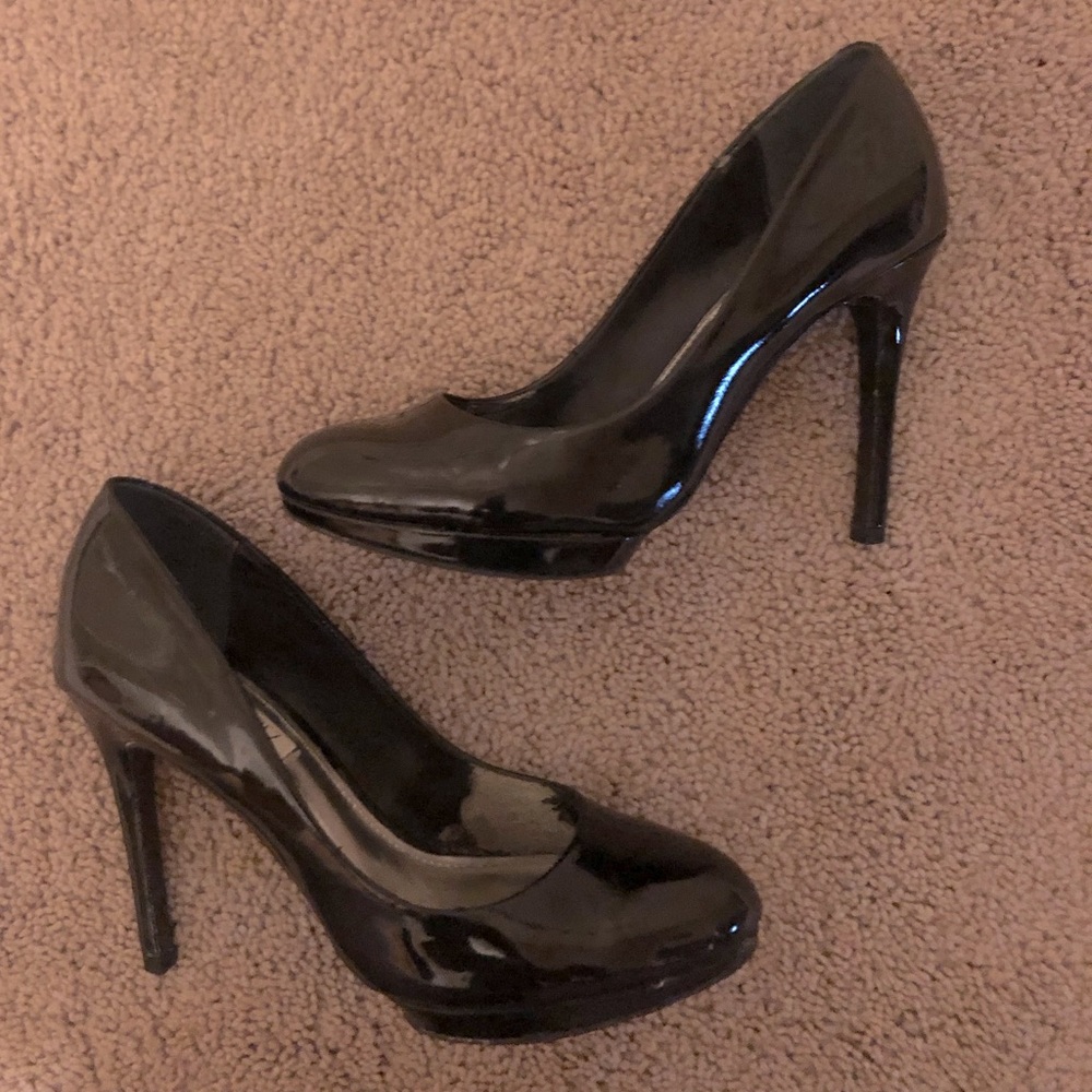 Jennifer Lopez Melosa black patent platform heel